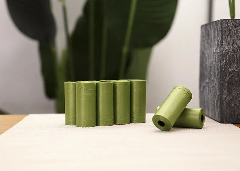 Bolsa para excrementos animales fabricada con material biodegradable.